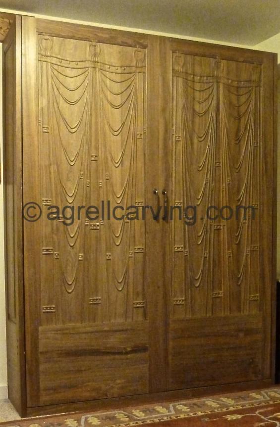 Deco doors