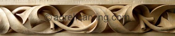 Pierced torus moulding