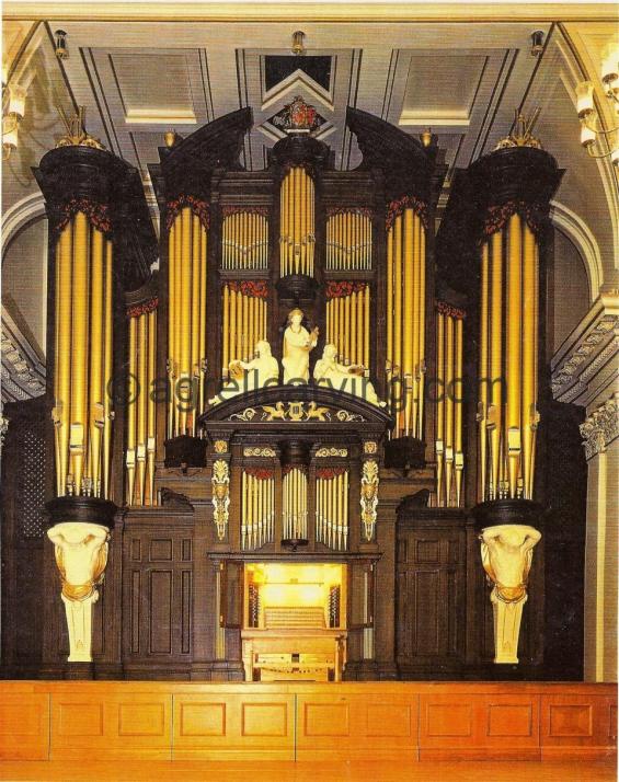 Organ case 