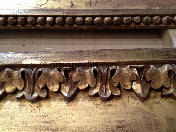  Gilt moulding 