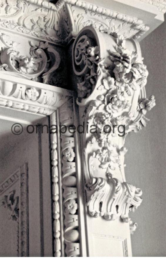 Rococo bracket