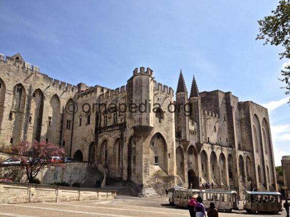  Palais des Papes facade