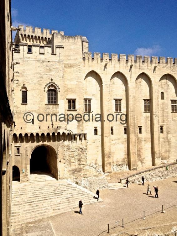  Palais des Papes courtyard 