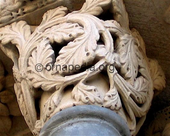 Romanesque capital