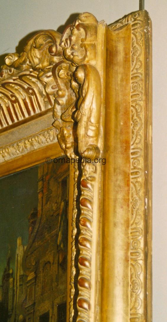 Gilt frame d'Orsay