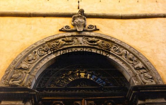 Luca doorway detail 