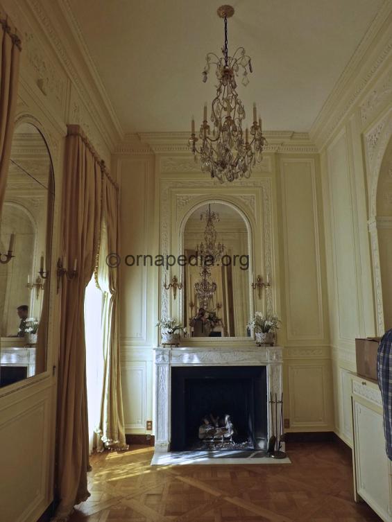 Bordeaux Room