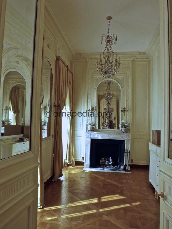 Bordeaux Room