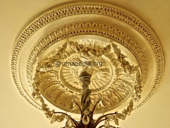 Ceiling rosette