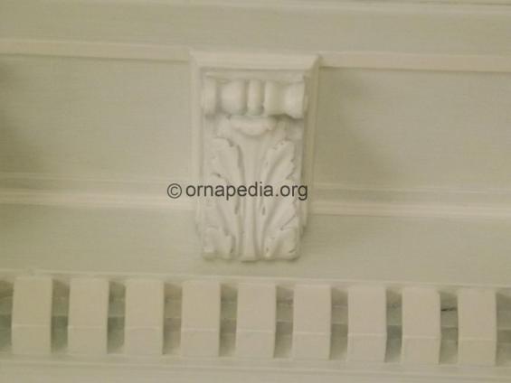 Cornice and bracket