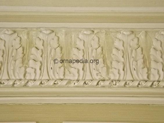 Acanthus cornice