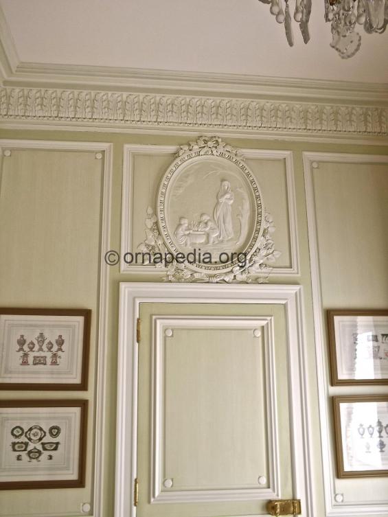 Panels and cornice 