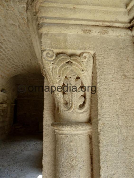 Romanesque capitals 