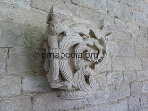 Romanesque Capital