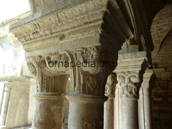 Romanesque capitals 