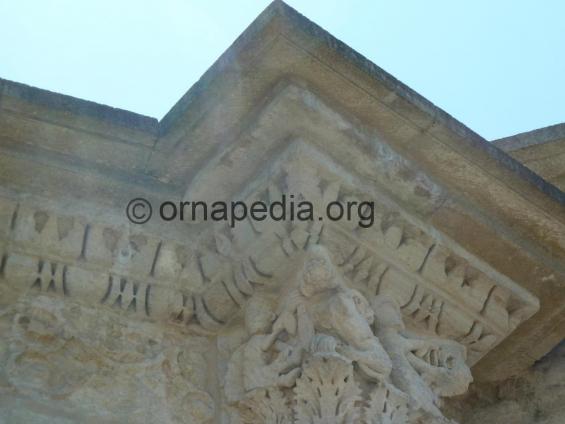 Romanesque Capital