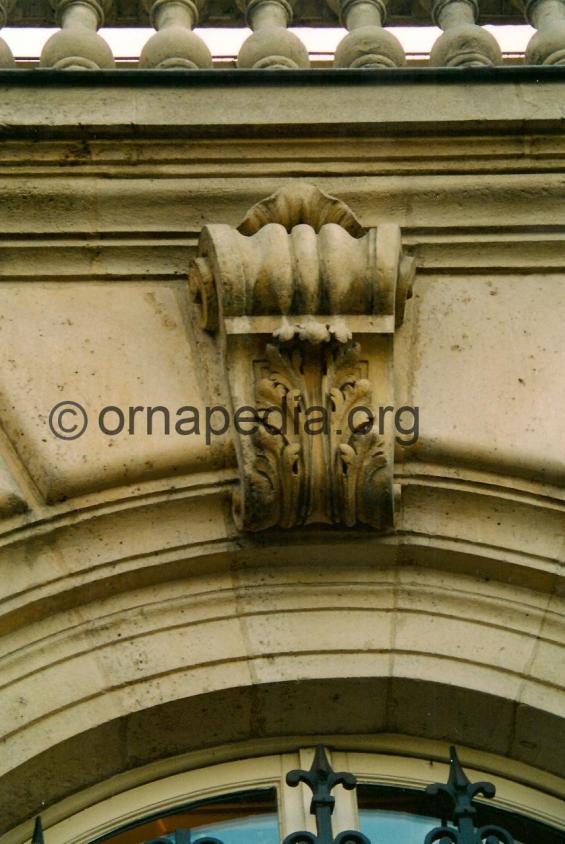  Stone carved keystone