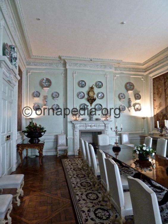 18th Century style dining room 