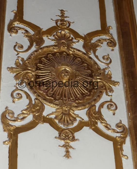 Versailles gilt wall panel