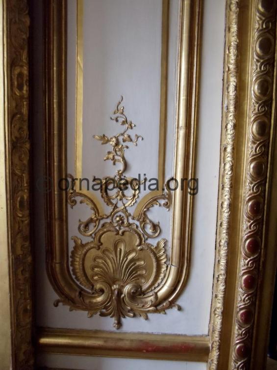 Versailles gilt wall panel