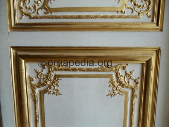 Versailles gilt wall panel