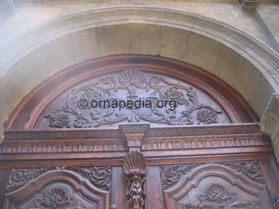 Over-door panel