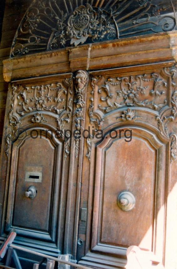 Door panel