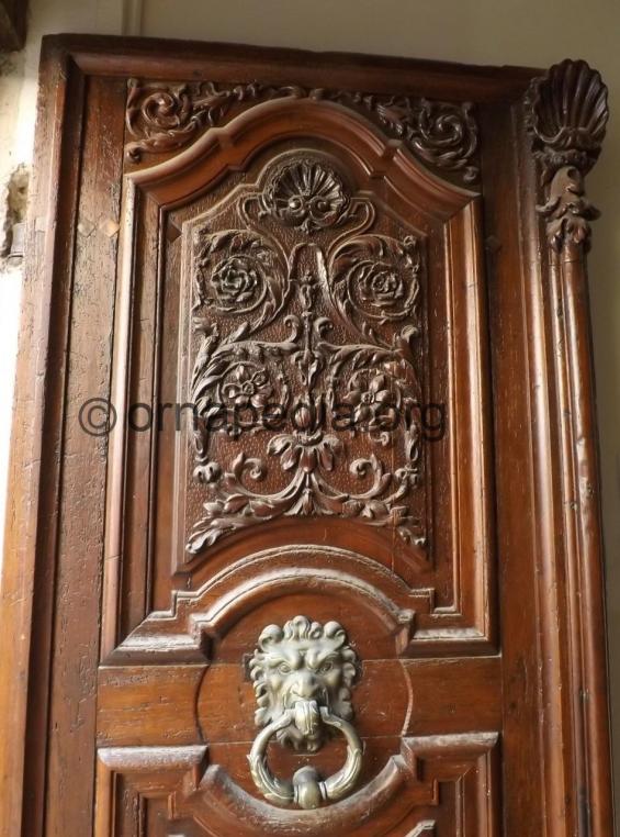 Door panel