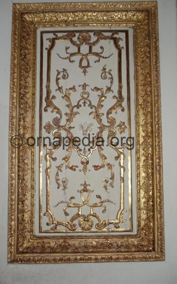 Versailles gilt wall panel