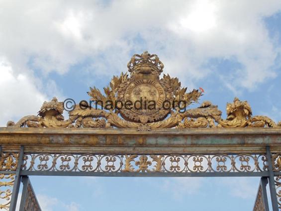 Versailles bronze cartouche