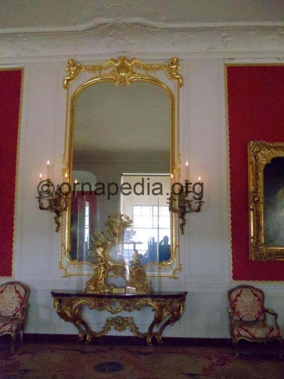 Versailles gilt mirror frame