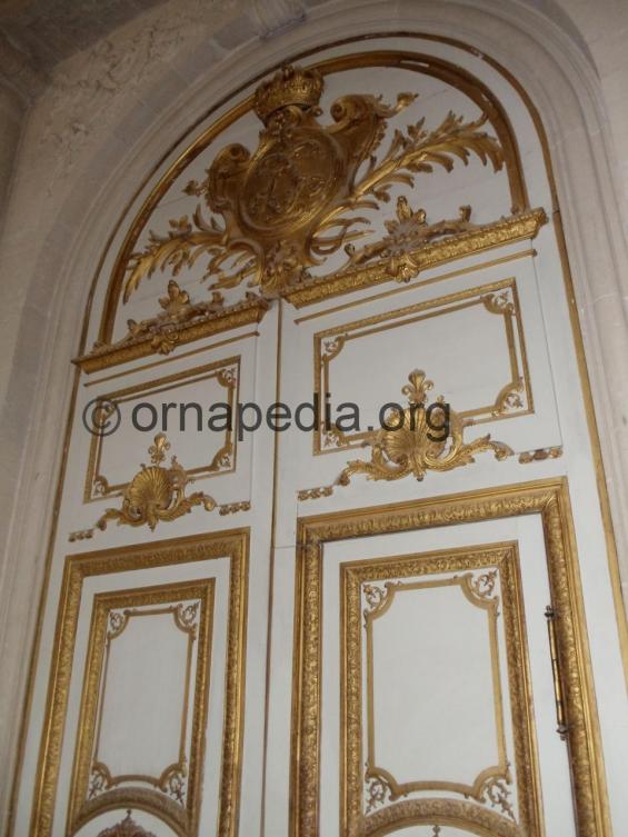 Versailles gilt doors