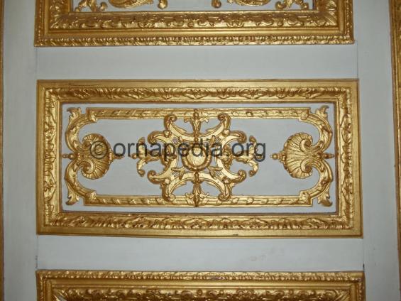 Versailles doors detail