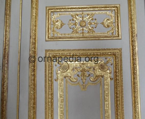 Versailles doors detail