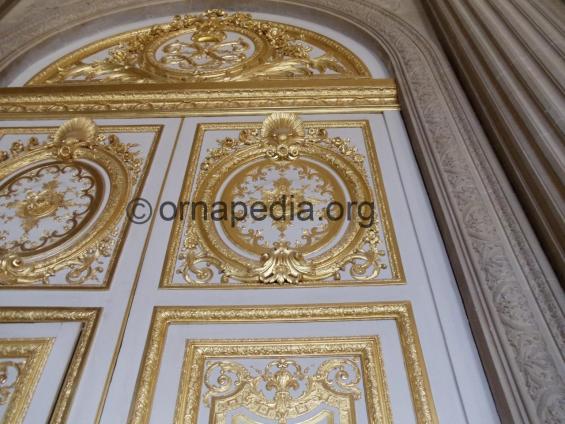 Versailles doors detail