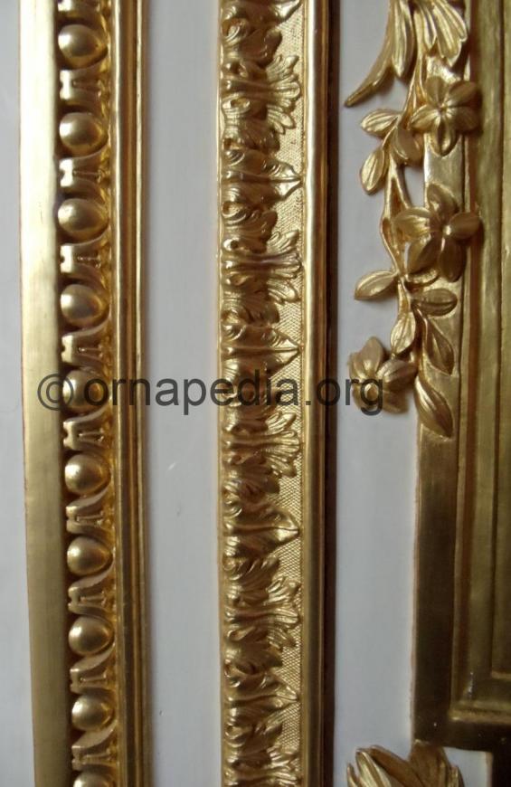 Versailles moulding