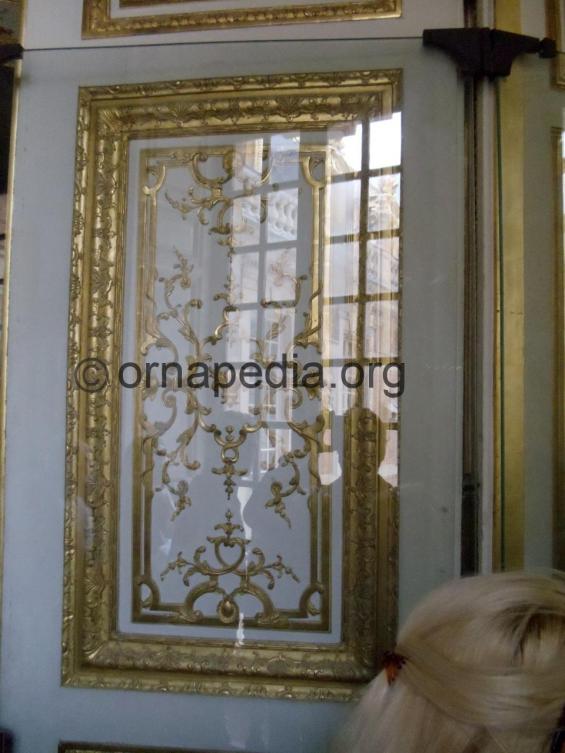 Versailles gilt panel 