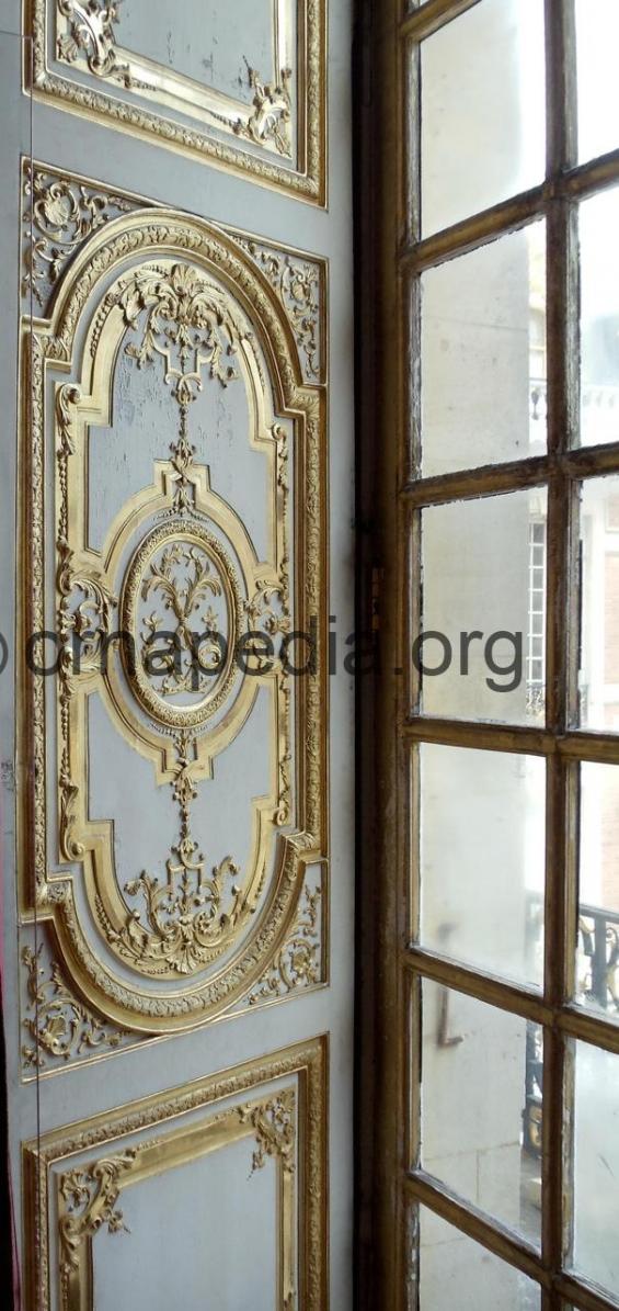 Versailles gilt panel 