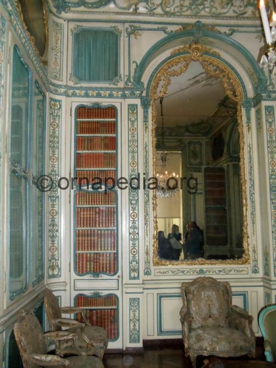 Versailles bookcase