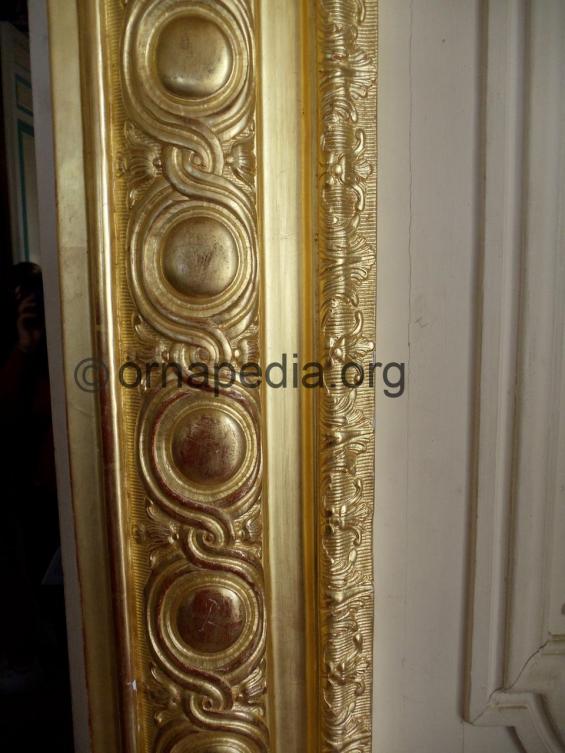 Versailles gilt architrave