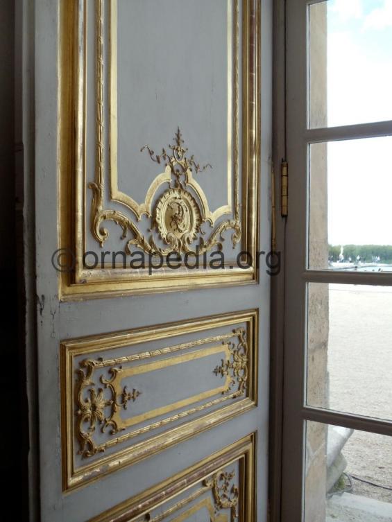  Versailles wall panel