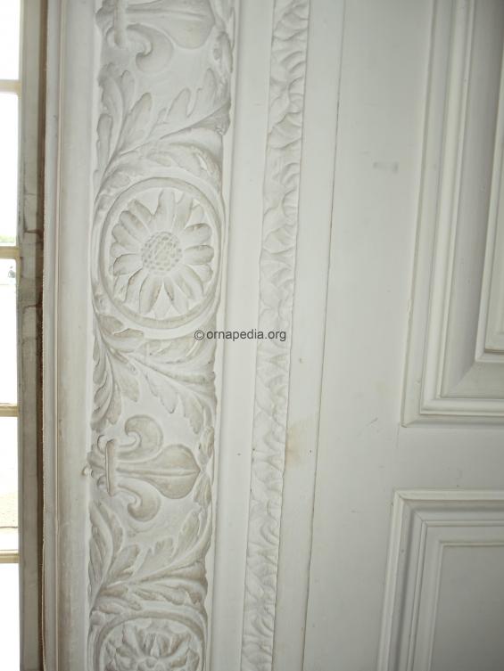  Versailles door moulding