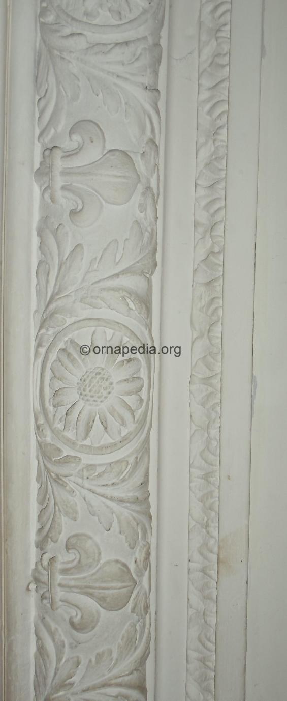  Versailles door moulding