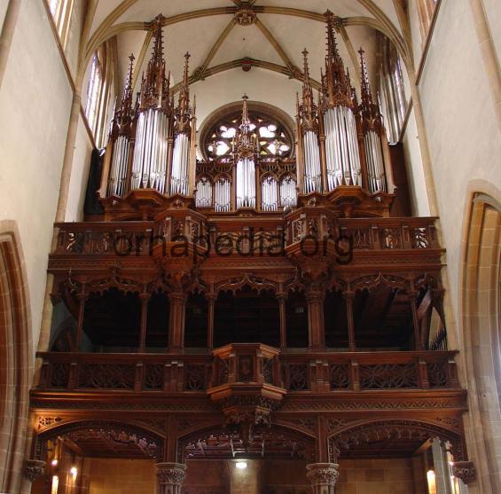  Organ case 