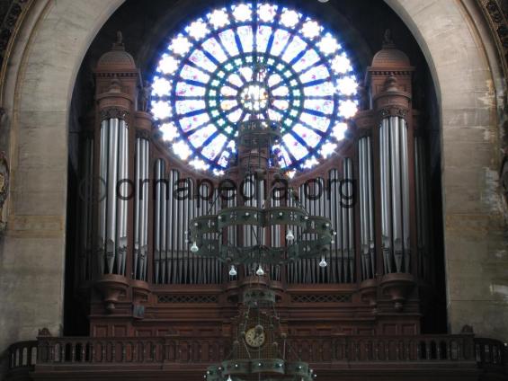 Organ case 