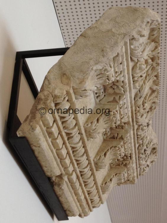 Roman entablature