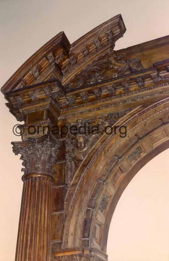 Wood carved capitals 